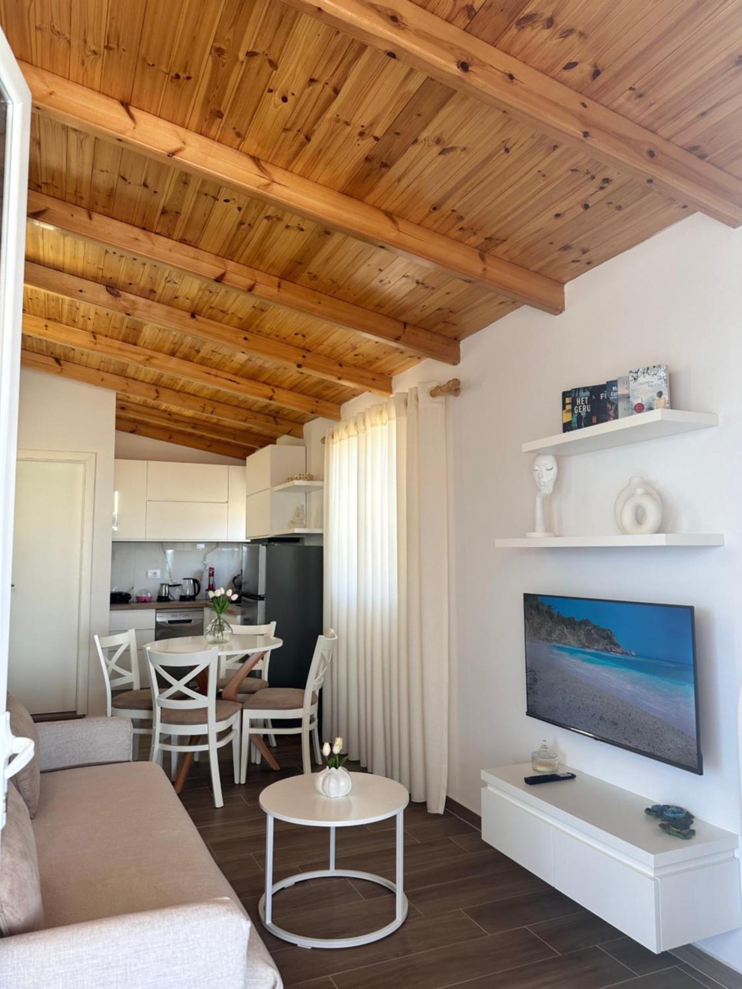 Panoramic Views Of Saranda Apartment Exterior photo