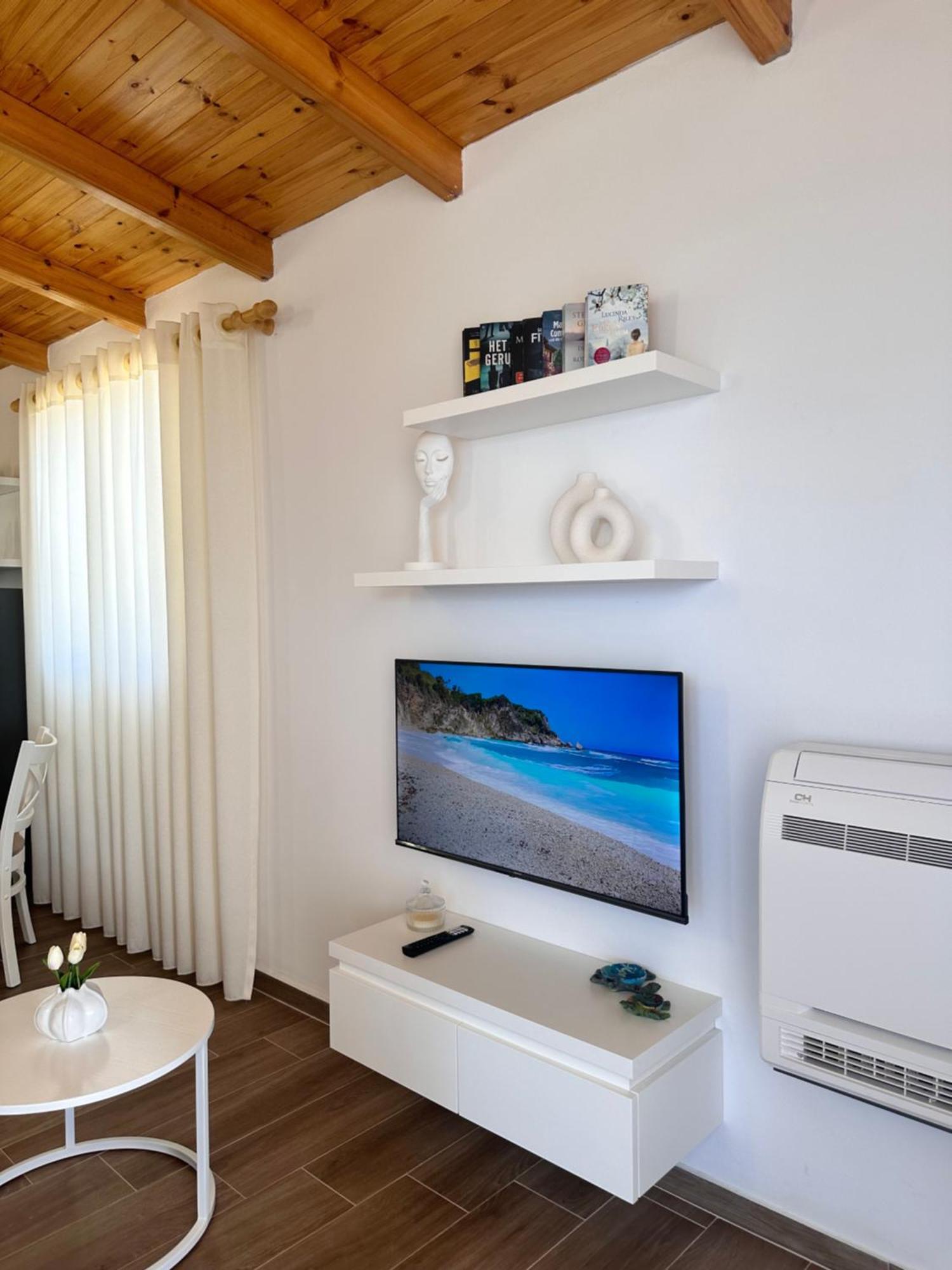 Panoramic Views Of Saranda Apartment Exterior photo