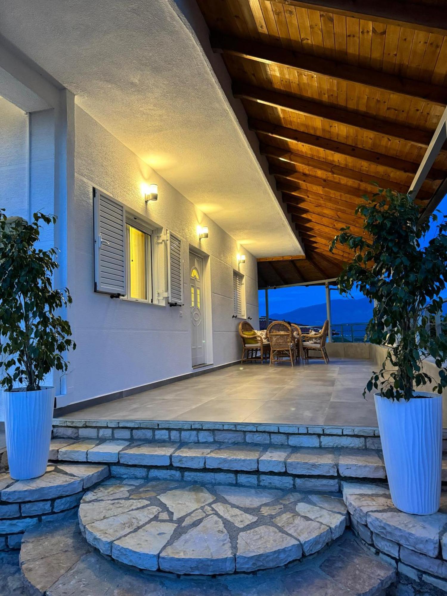 Panoramic Views Of Saranda Apartment Exterior photo